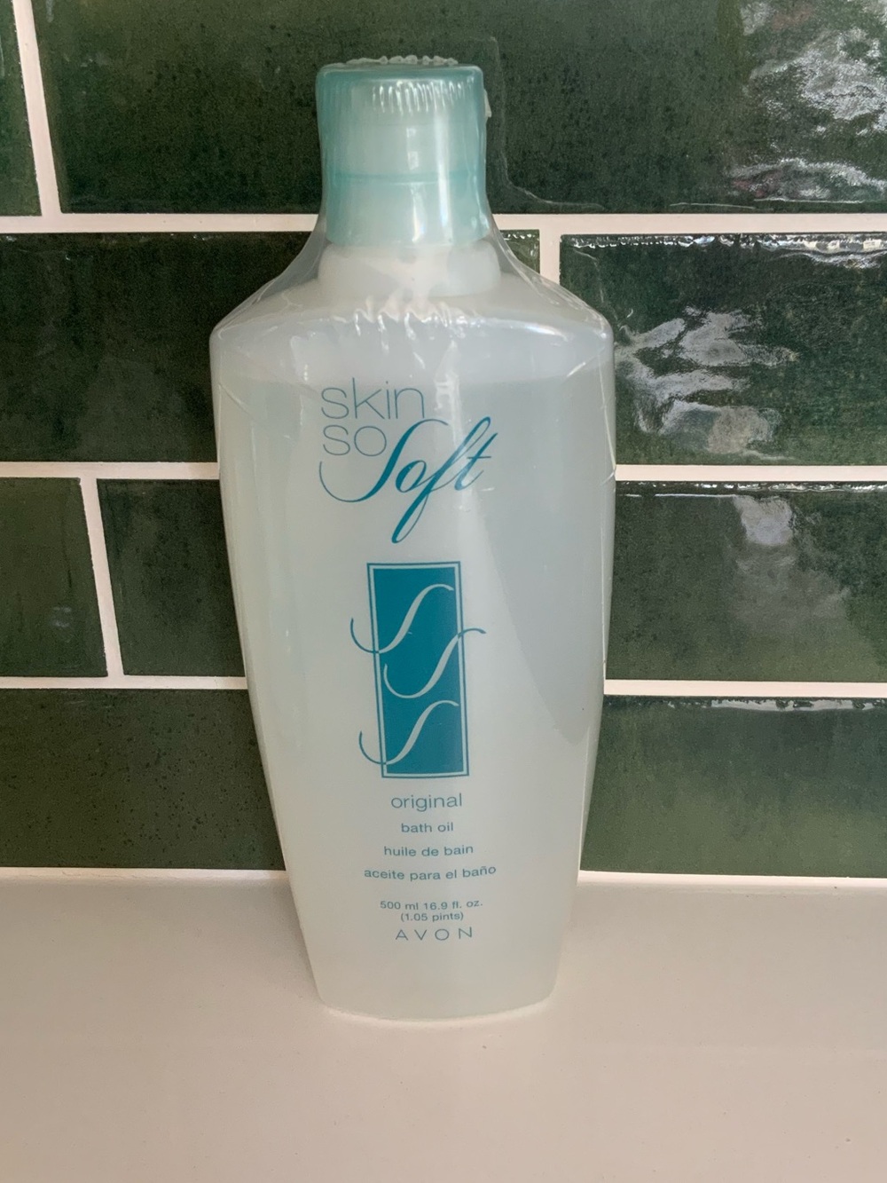 2009 Avon Skin So Soft Bath Oil - Light Aqua Bottle